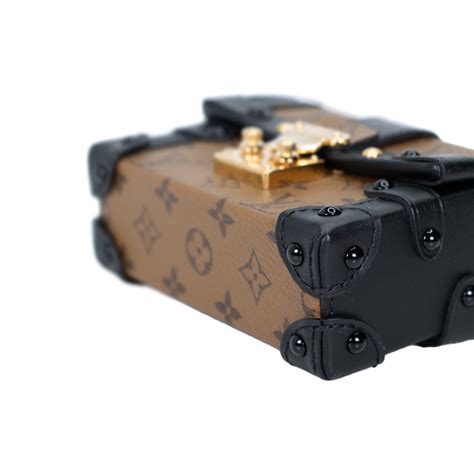 louis vuitton essential trunk